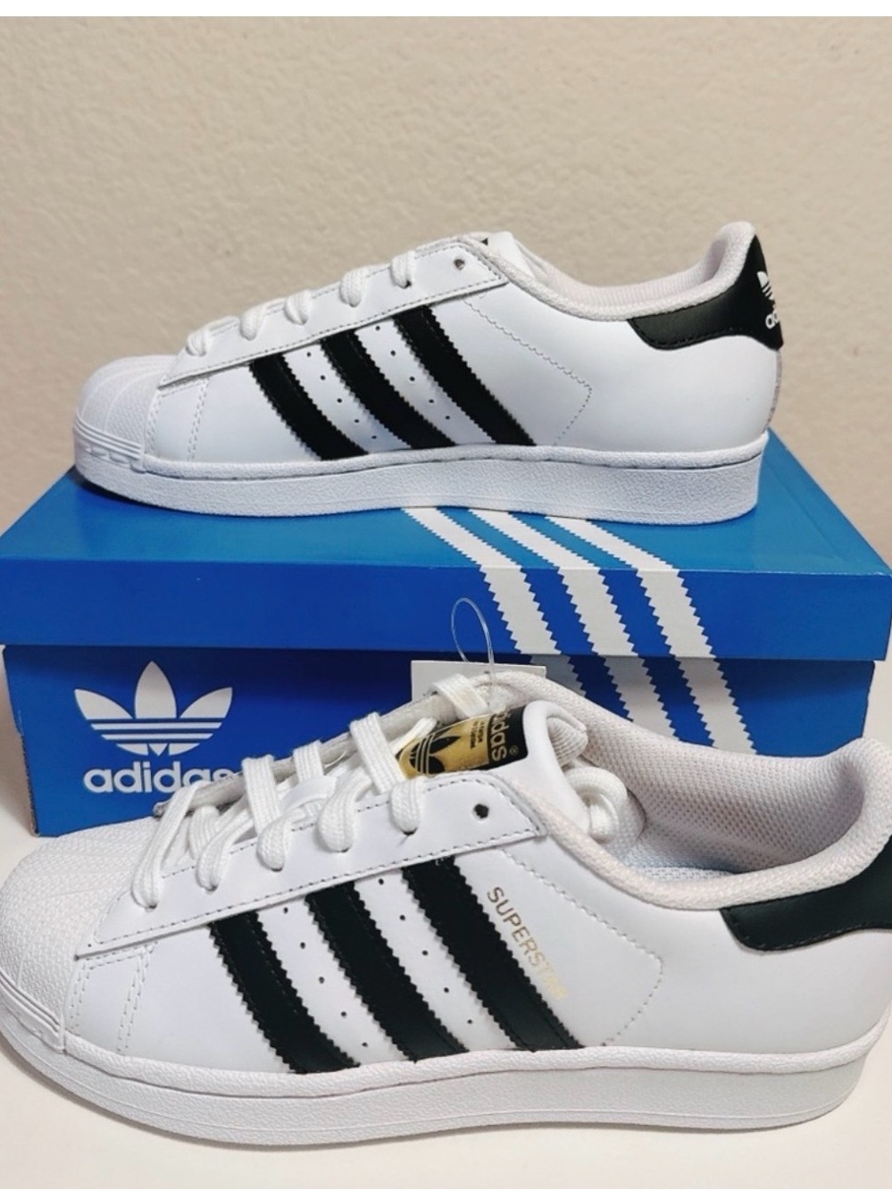 Adidas Superstar J
C77154 White Black US 4.5 Ortholite Sneakers w/BOX